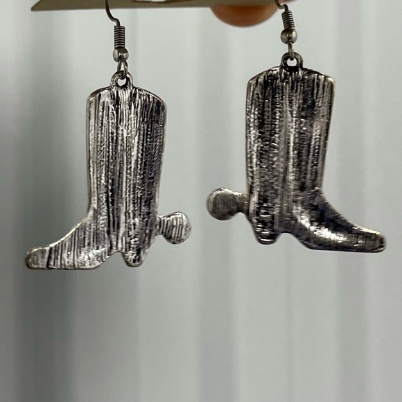 NWT Western Cowboy Boot Earrings Womens Silver Crystal Wire 1 1/4 x 1 1/8 in - Picture 10 of 14
